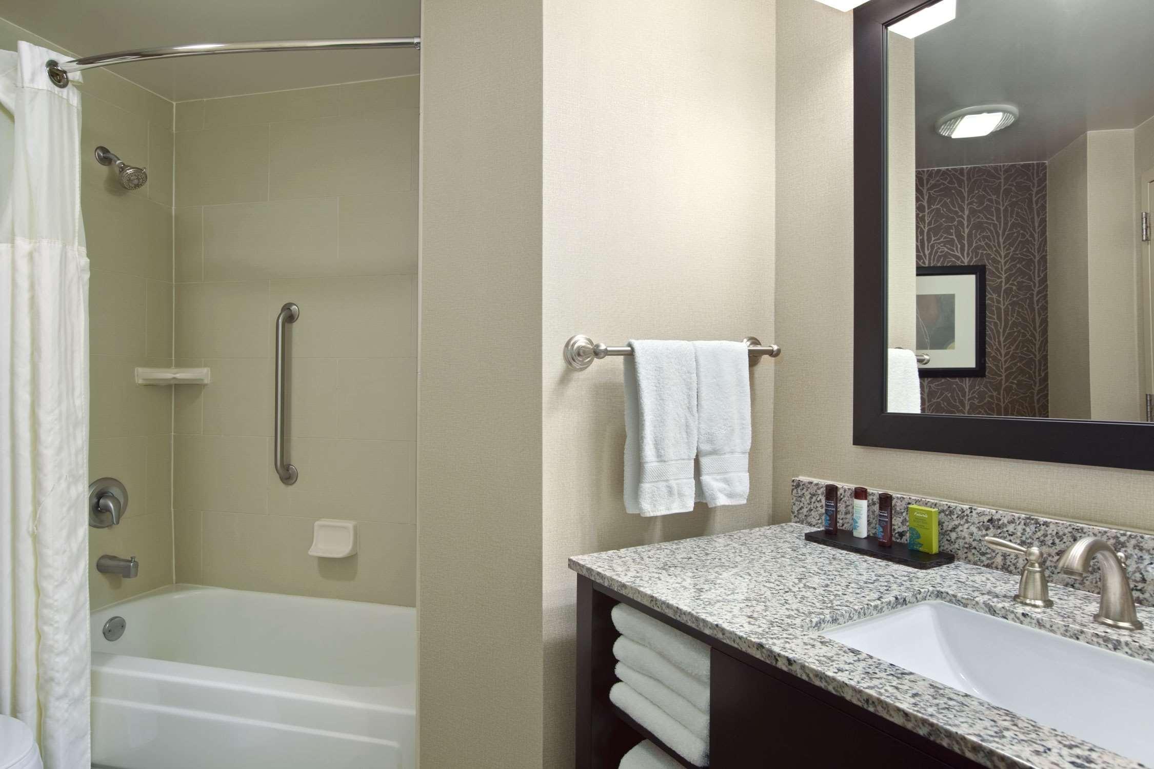 Embassy Suites By Hilton St Louis Airport Bridgeton Zimmer foto